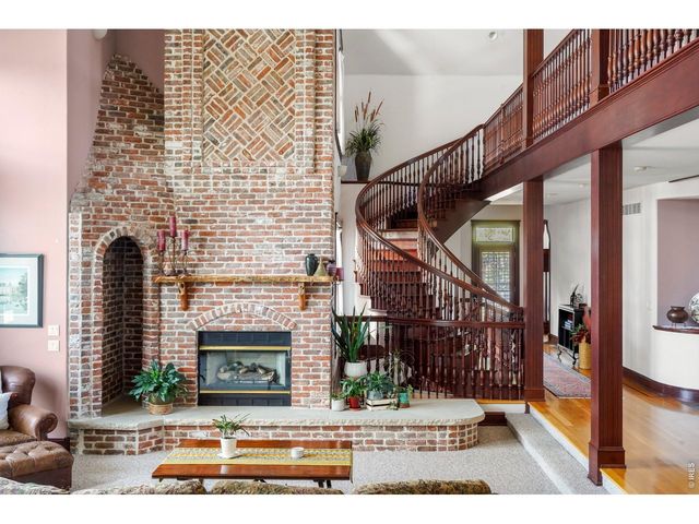 7733 Park Ridge Cir, Fort Collins, CO 80528