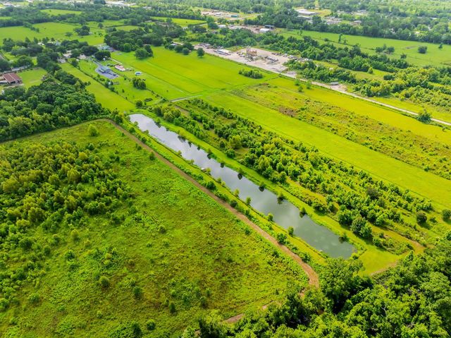 127 Horseshoe Rd, Schriever, LA 70395