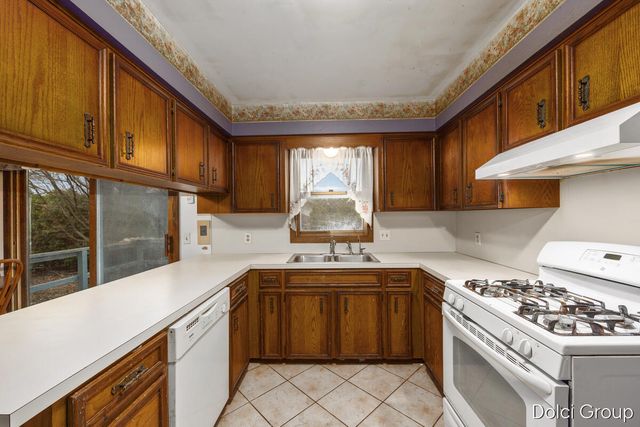 5719 Bentbrook Drive SE, Kentwood, MI 49508