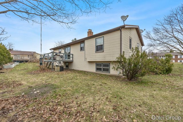 5719 Bentbrook Drive SE, Kentwood, MI 49508