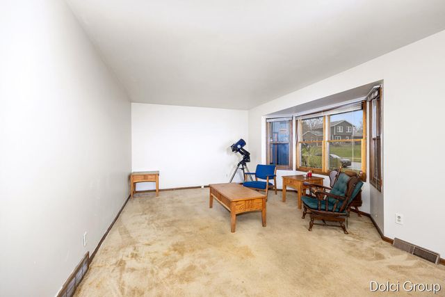 5719 Bentbrook Drive SE, Kentwood, MI 49508