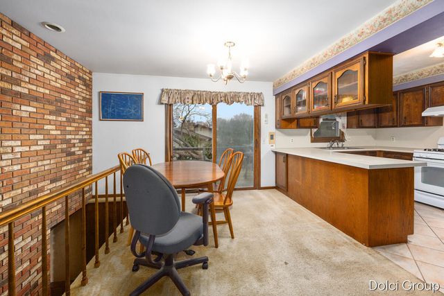 5719 Bentbrook Drive SE, Kentwood, MI 49508