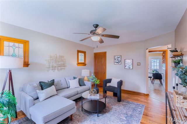 5539 Daggett Avenue, St Louis, MO 63110