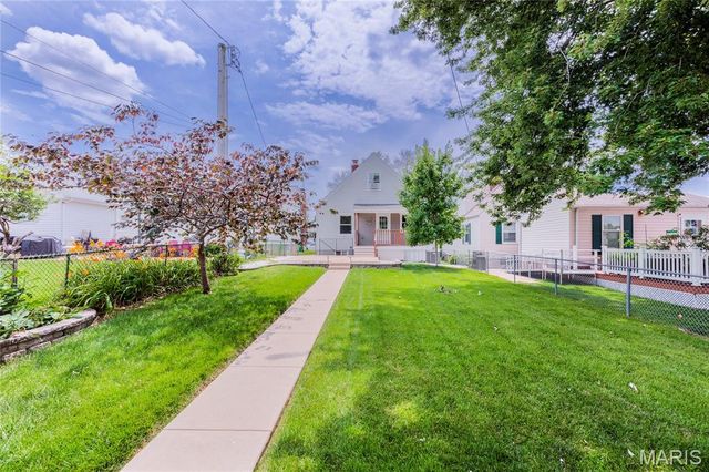 5539 Daggett Avenue, St Louis, MO 63110
