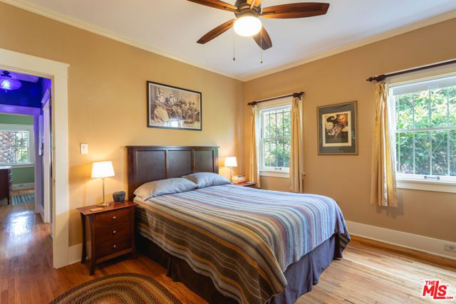 5836 La Mirada Avenue, Los Angeles, CA 90038
