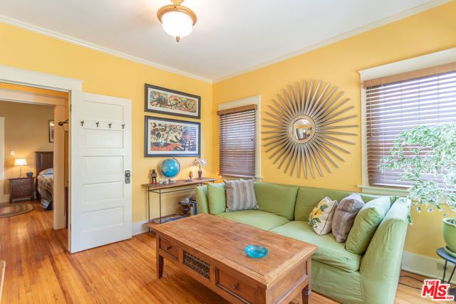5836 La Mirada Avenue, Los Angeles, CA 90038