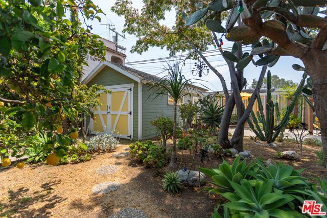 5836 La Mirada Avenue, Los Angeles, CA 90038