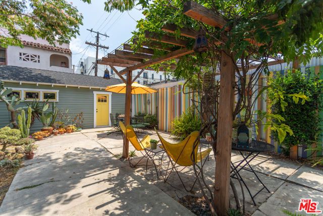 5836 La Mirada Avenue, Los Angeles, CA 90038