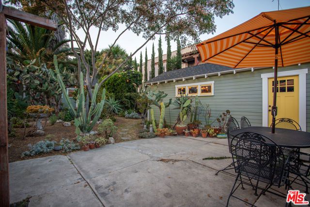 5836 La Mirada Avenue, Los Angeles, CA 90038