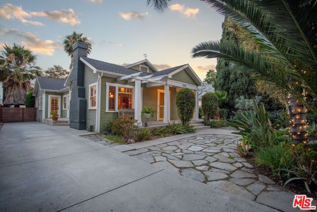 5836 La Mirada Avenue, Los Angeles, CA 90038