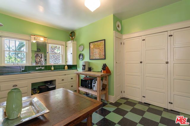 5836 La Mirada Avenue, Los Angeles, CA 90038