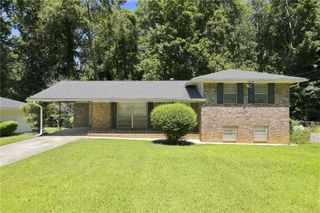 2909 Briarwood Boulevard, East Point, GA 30344
