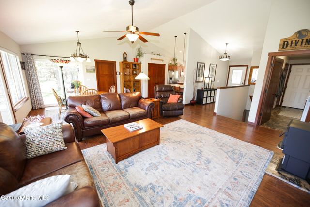 4525 E Rosemont Dr, Athol, ID 83801