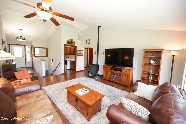 4525 E Rosemont Dr, Athol, ID 83801