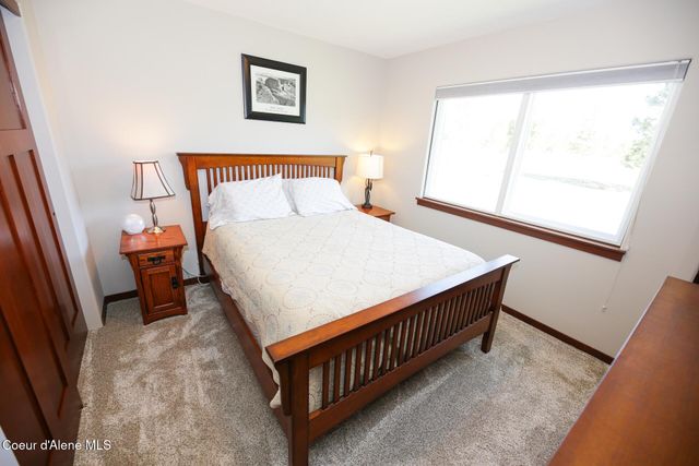 4525 E Rosemont Dr, Athol, ID 83801