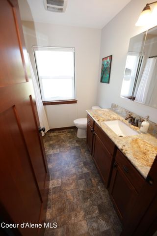 4525 E Rosemont Dr, Athol, ID 83801