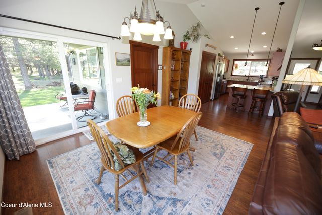 4525 E Rosemont Dr, Athol, ID 83801
