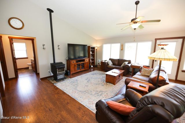 4525 E Rosemont Dr, Athol, ID 83801