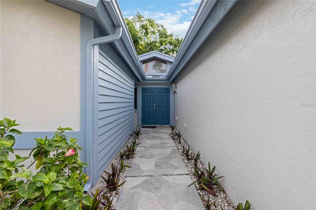 7795 PINE TRACE, Sarasota, FL 34243