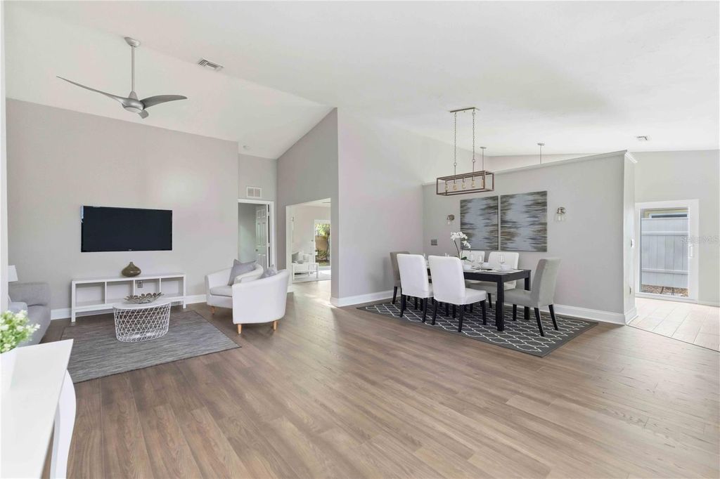 Image 4 of property listing at 7795 PINE TRACE, Sarasota, FL 34243