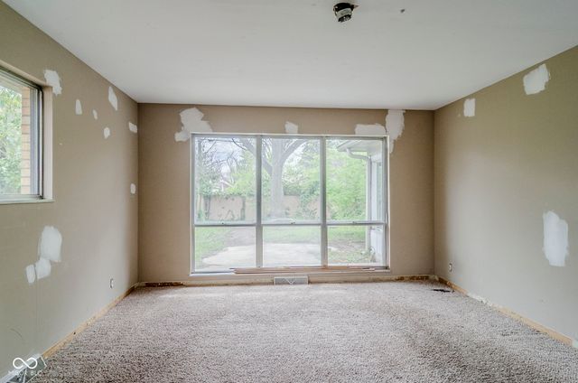 5017 E 14th Street, Indianapolis, IN 46201