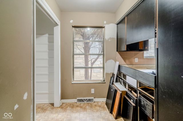 5017 E 14th Street, Indianapolis, IN 46201