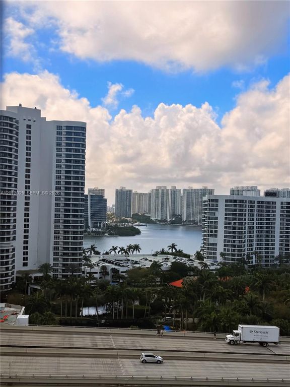 19355 Turnberry Way 14F, Aventura, FL 33180