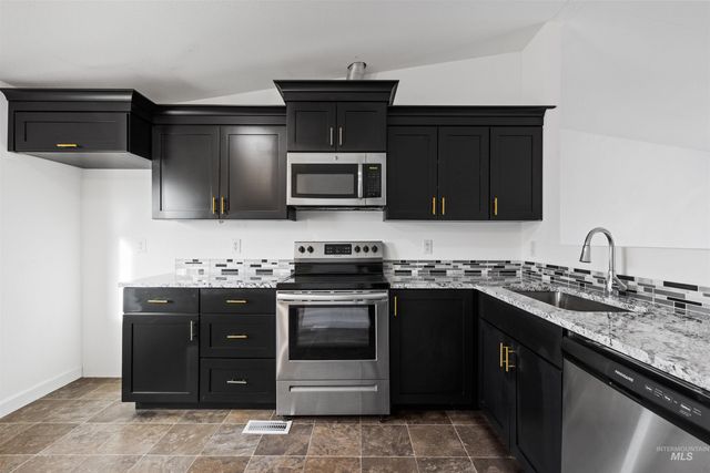 411 8th Avenue North, Nampa, ID 83687