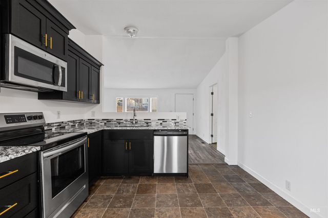 411 8th Avenue North, Nampa, ID 83687