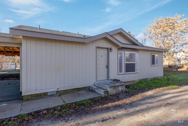 411 8th Avenue North, Nampa, ID 83687