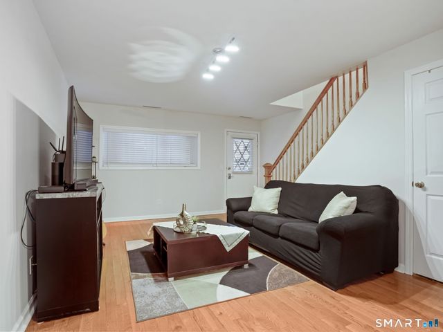 4 Union Avenue APT 24, Norwalk, CT 06851