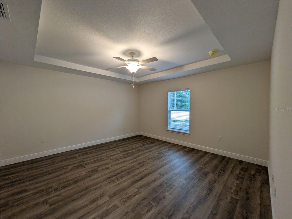 Image 7 of property listing at 4846 SW 143RD LOOP, Ocala, FL 34473
