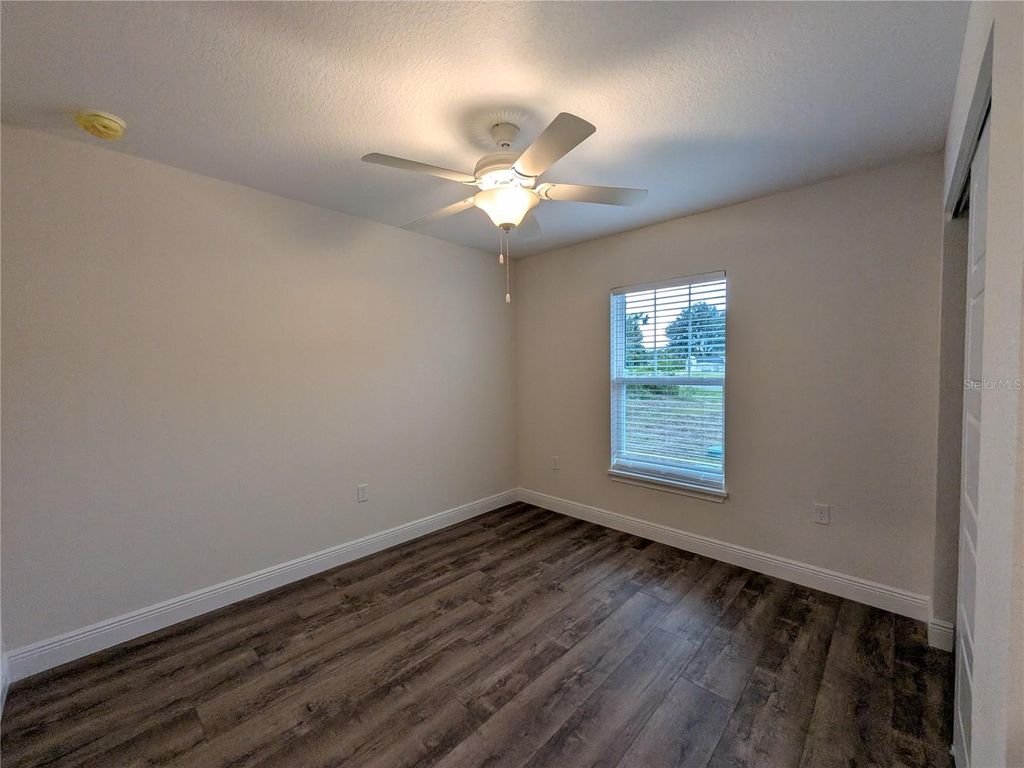 Image 8 of property listing at 4846 SW 143RD LOOP, Ocala, FL 34473