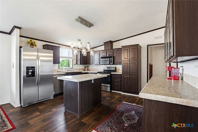 269 Callihan Road, Lockhart, TX 78644