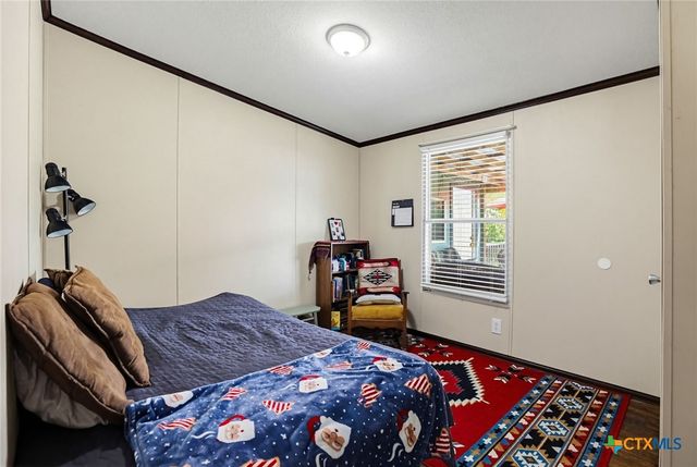 269 Callihan Road, Lockhart, TX 78644