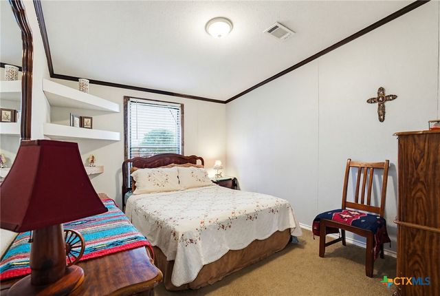 269 Callihan Road, Lockhart, TX 78644