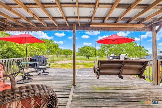 269 Callihan Road, Lockhart, TX 78644