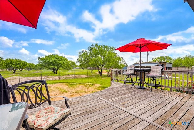 269 Callihan Road, Lockhart, TX 78644