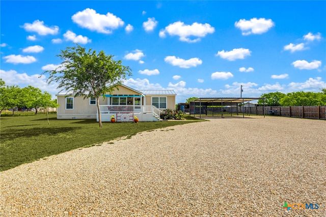 269 Callihan Road, Lockhart, TX 78644
