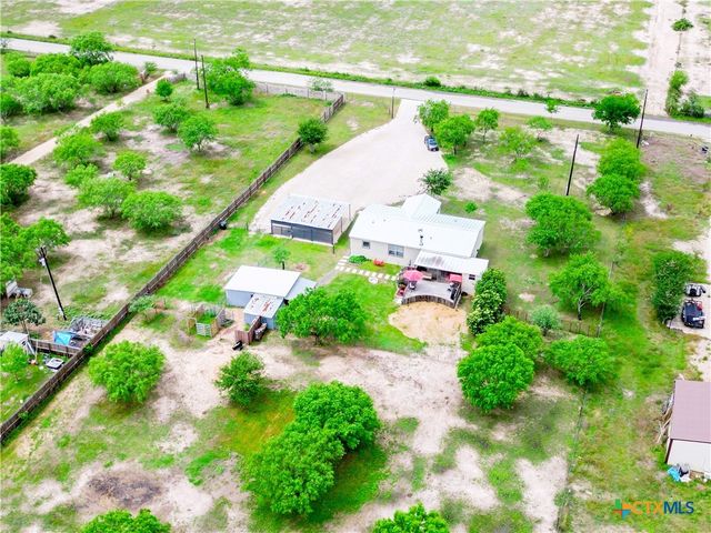269 Callihan Road, Lockhart, TX 78644