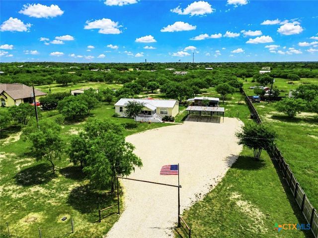 269 Callihan Road, Lockhart, TX 78644