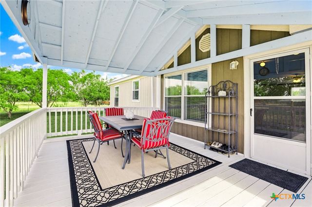 269 Callihan Road, Lockhart, TX 78644