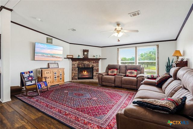 269 Callihan Road, Lockhart, TX 78644