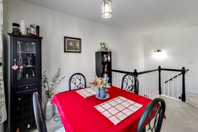 29 N Macgillis Drive 23-3, Round Lake, IL 60073