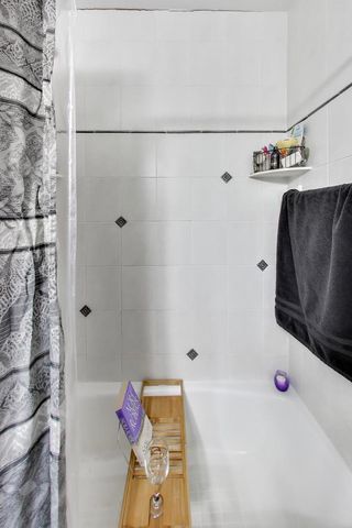 29 N Macgillis Drive 23-3, Round Lake, IL 60073