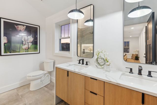 32 Birch Brook Landing 27, Lynn, MA 01905