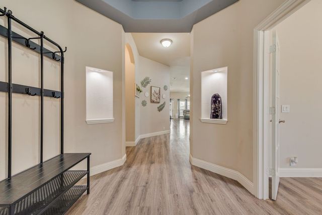 102 Cimmaron Court, Alvarado, TX 76009
