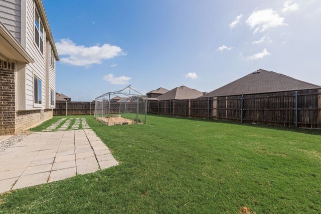 102 Cimmaron Court, Alvarado, TX 76009