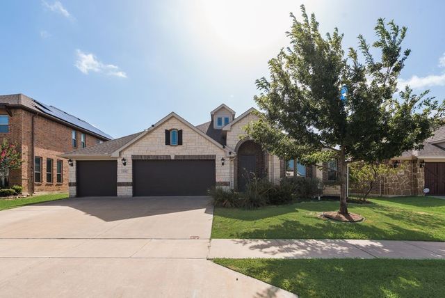 102 Cimmaron Court, Alvarado, TX 76009