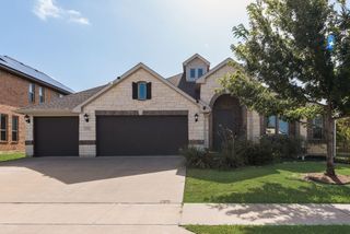 102 Cimmaron Court, Alvarado, TX 76009